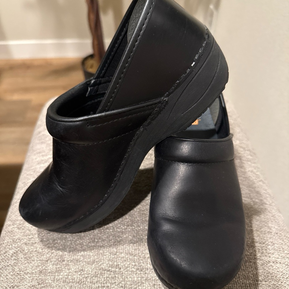 Dansko Black XP 20 Women's Mules